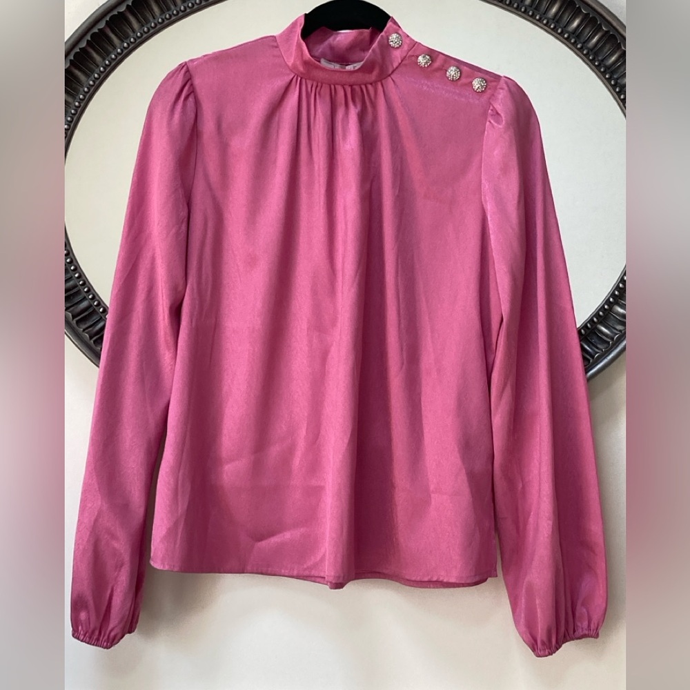 WAYF Bloomingdales NWT Oversized XS Pink Blouse with Rhinestone Buttons